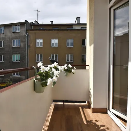 Totu Abrahama With Balcony